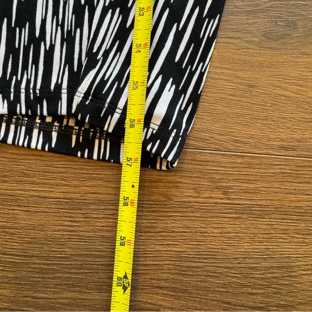 Chico's Traveler’s Black and White Abstract Print Tie Waist Jumpsuit Sz. 2 12/14